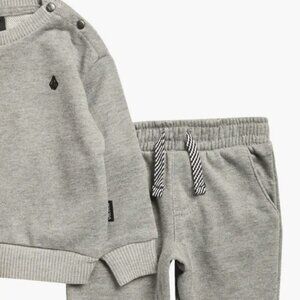 Volcom kids pullover and joggers